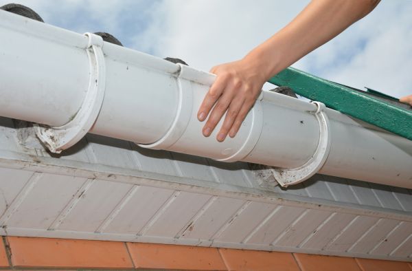 Gutter Reattachment in Monroe